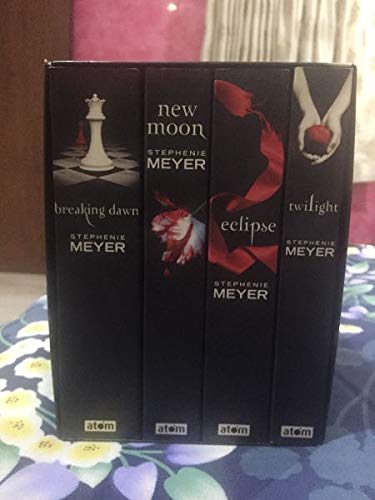 Twilight Series combo boxed(Twilight,eclipse,New moon & breaking dawn) [Paperback]